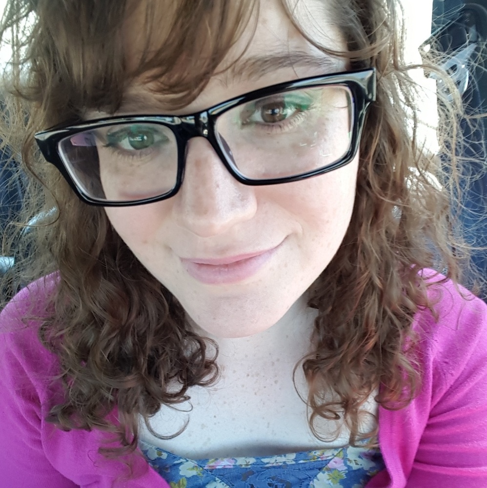 Meet your Posher, Danielle